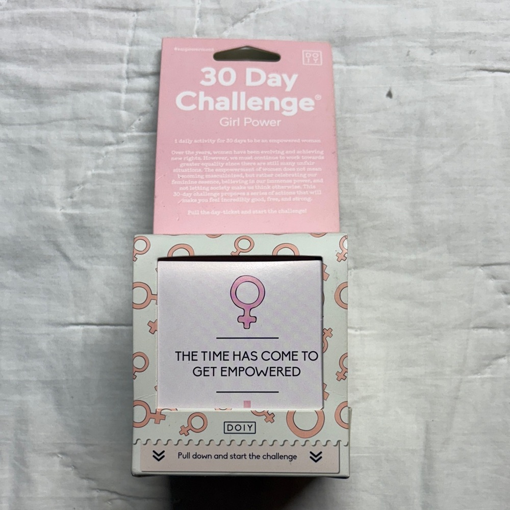 DOIY 30-Day Girl Power Challenge Box NWT Daily Activity Cards Empowerment Gift‎